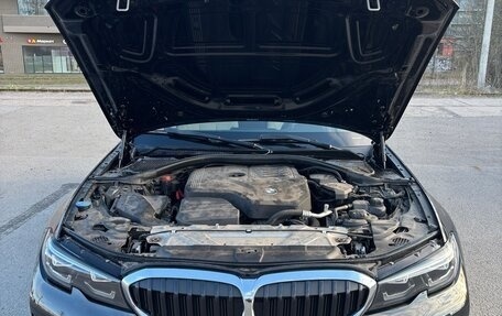 BMW 3 серия, 2021 год, 3 700 000 рублей, 15 фотография