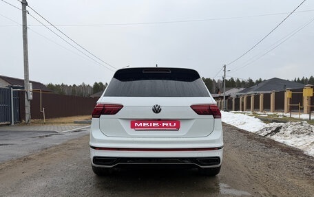 Volkswagen Tiguan II, 2021 год, 3 550 000 рублей, 6 фотография