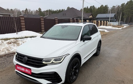 Volkswagen Tiguan II, 2021 год, 3 550 000 рублей, 3 фотография