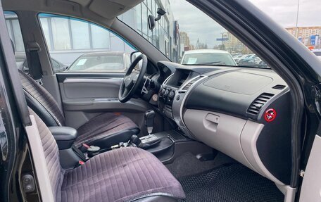 Mitsubishi Pajero Sport II рестайлинг, 2010 год, 1 880 000 рублей, 9 фотография