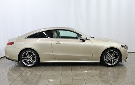 Mercedes-Benz E-Класс, 2019 год, 3 730 000 рублей, 6 фотография