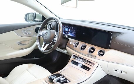 Mercedes-Benz E-Класс, 2019 год, 3 730 000 рублей, 9 фотография