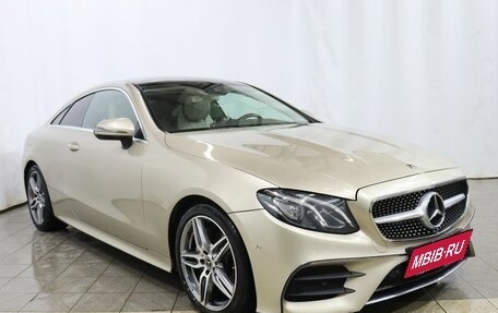 Mercedes-Benz E-Класс, 2019 год, 3 730 000 рублей, 3 фотография