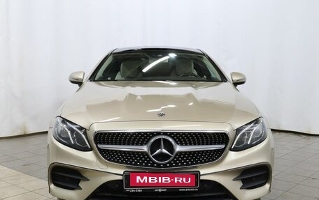 Mercedes-Benz E-Класс, 2019 год, 3 730 000 рублей, 2 фотография