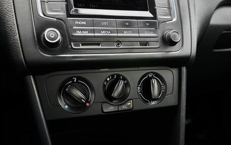 Volkswagen Polo VI (EU Market), 2019 год, 1 250 000 рублей, 11 фотография