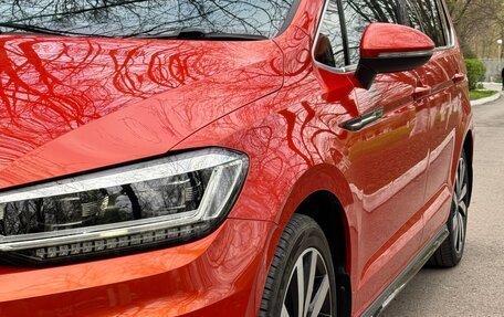 Volkswagen Touran III, 2016 год, 1 870 000 рублей, 3 фотография