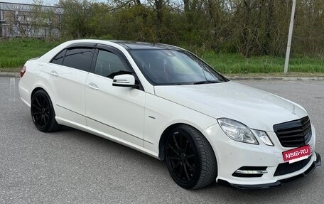 Mercedes-Benz E-Класс, 2011 год, 1 820 000 рублей, 3 фотография