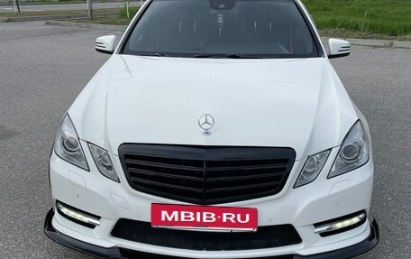 Mercedes-Benz E-Класс, 2011 год, 1 820 000 рублей, 4 фотография