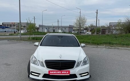 Mercedes-Benz E-Класс, 2011 год, 1 820 000 рублей, 2 фотография