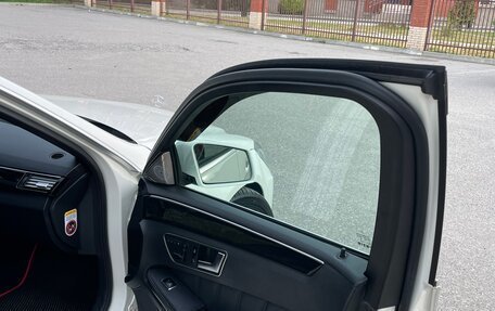 Mercedes-Benz E-Класс, 2011 год, 1 820 000 рублей, 16 фотография