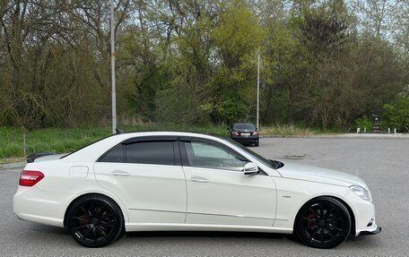 Mercedes-Benz E-Класс, 2011 год, 1 820 000 рублей, 11 фотография