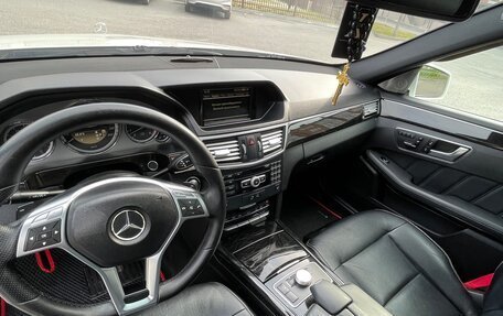 Mercedes-Benz E-Класс, 2011 год, 1 820 000 рублей, 24 фотография