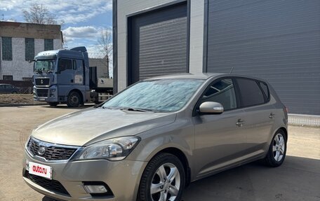 KIA cee'd I рестайлинг, 2010 год, 850 000 рублей, 2 фотография