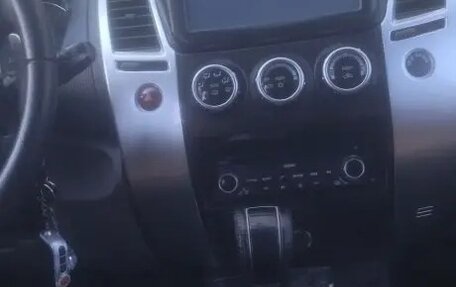 Mitsubishi Pajero Sport II рестайлинг, 2011 год, 1 750 000 рублей, 8 фотография