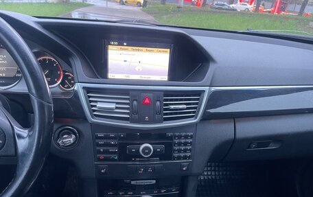 Mercedes-Benz E-Класс, 2009 год, 1 500 000 рублей, 3 фотография