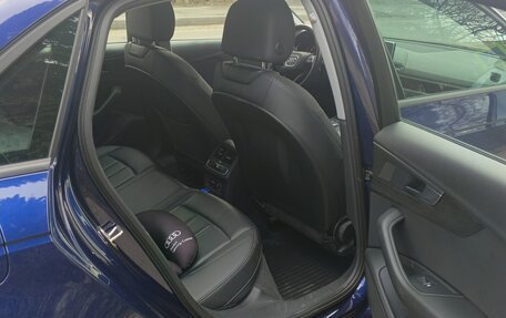 Audi A4, 2019 год, 2 900 000 рублей, 3 фотография