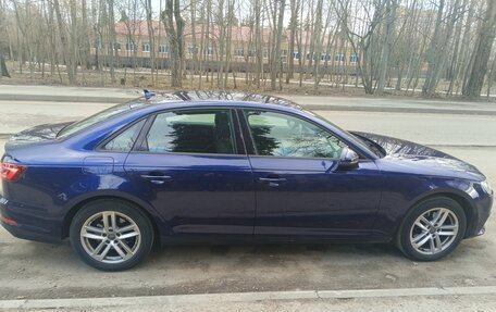 Audi A4, 2019 год, 2 900 000 рублей, 9 фотография