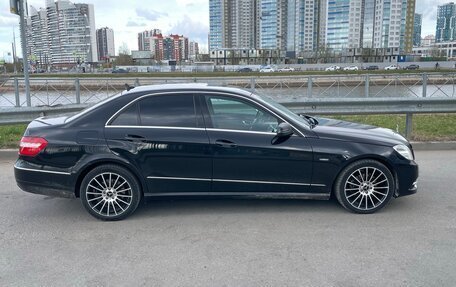 Mercedes-Benz E-Класс, 2012 год, 1 600 000 рублей, 2 фотография