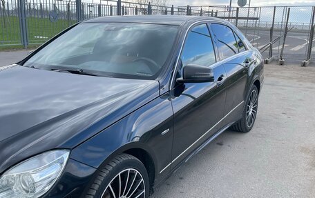 Mercedes-Benz E-Класс, 2012 год, 1 600 000 рублей, 11 фотография