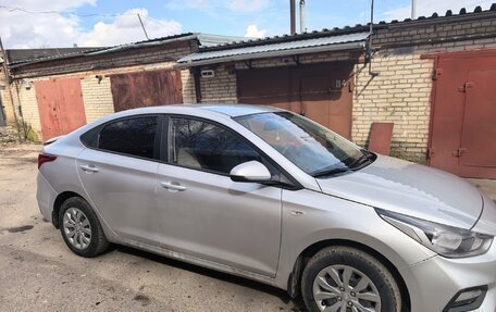 Hyundai Solaris II рестайлинг, 2019 год, 1 000 000 рублей, 7 фотография