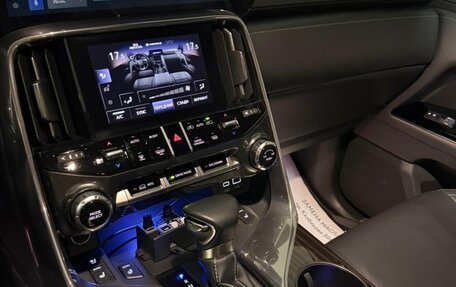 Lexus LX, 2022 год, 14 000 000 рублей, 31 фотография