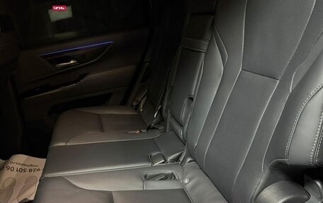 Lexus LX, 2022 год, 14 000 000 рублей, 21 фотография