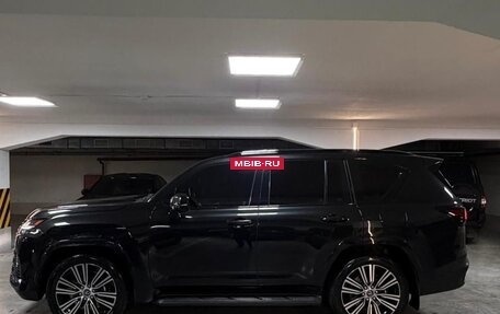 Lexus LX, 2022 год, 14 000 000 рублей, 24 фотография