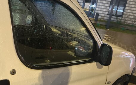 Peugeot Partner II рестайлинг 2, 2010 год, 250 000 рублей, 3 фотография