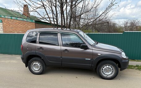 Chevrolet Niva I рестайлинг, 2015 год, 785 000 рублей, 5 фотография