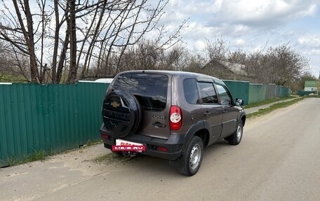 Chevrolet Niva I рестайлинг, 2015 год, 785 000 рублей, 3 фотография