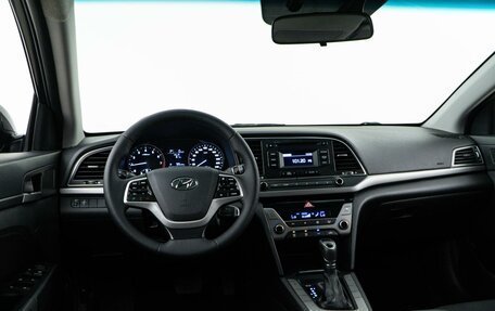 Hyundai Elantra VI рестайлинг, 2017 год, 1 600 050 рублей, 6 фотография