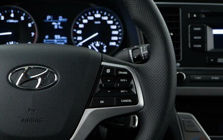 Hyundai Elantra VI рестайлинг, 2017 год, 1 600 050 рублей, 13 фотография