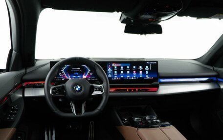 BMW 5 серия, 2023 год, 7 494 434 рублей, 6 фотография