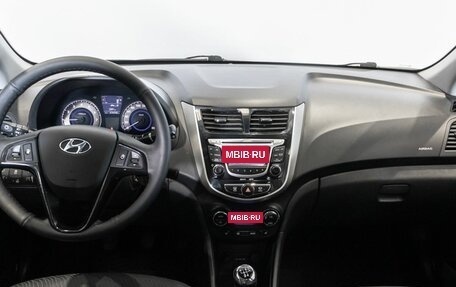Hyundai Solaris II рестайлинг, 2013 год, 942 700 рублей, 6 фотография