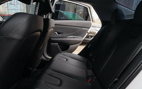 Hyundai Elantra, 2024 год, 2 220 000 рублей, 8 фотография