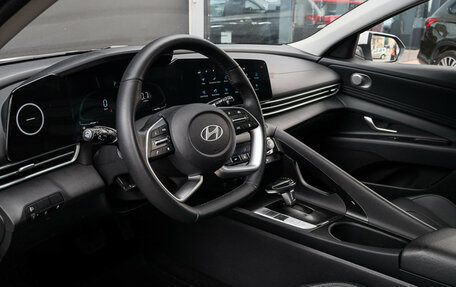 Hyundai Elantra, 2024 год, 2 220 000 рублей, 12 фотография