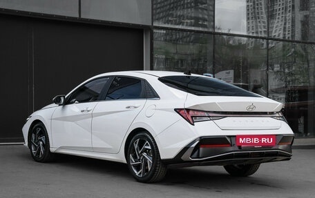 Hyundai Elantra, 2024 год, 2 220 000 рублей, 6 фотография