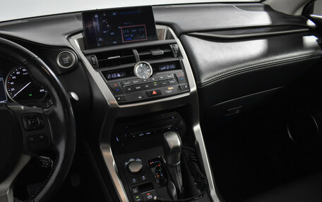 Lexus NX I, 2016 год, 2 575 000 рублей, 22 фотография