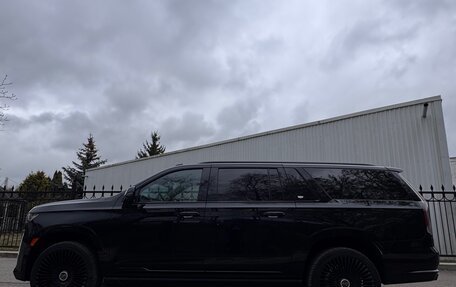 Cadillac Escalade V, 2023 год, 13 400 000 рублей, 4 фотография