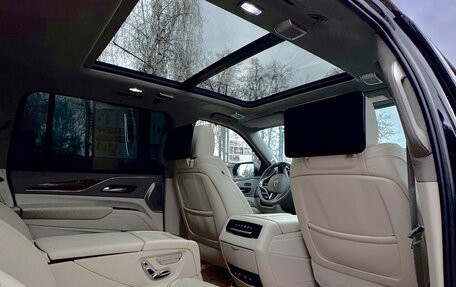 Cadillac Escalade V, 2023 год, 13 400 000 рублей, 10 фотография