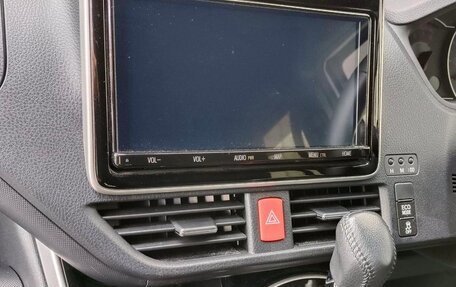 Toyota Voxy III, 2018 год, 2 480 000 рублей, 5 фотография