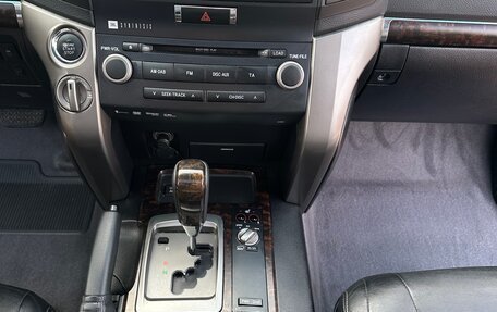 Toyota Land Cruiser 200, 2011 год, 3 050 000 рублей, 30 фотография