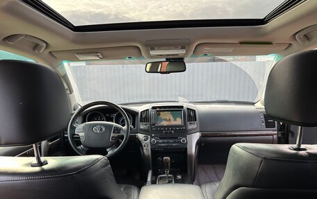 Toyota Land Cruiser 200, 2011 год, 3 050 000 рублей, 29 фотография