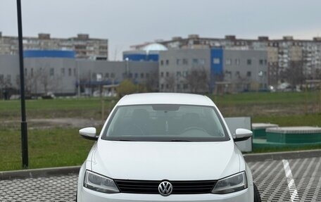 Volkswagen Jetta VI, 2014 год, 1 100 000 рублей, 2 фотография