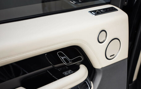 Land Rover Range Rover IV рестайлинг, 2019 год, 5 990 000 рублей, 26 фотография