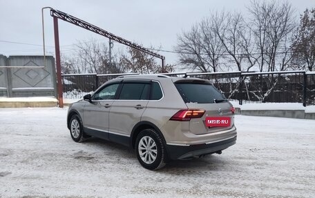 Volkswagen Tiguan II, 2018 год, 2 500 000 рублей, 3 фотография