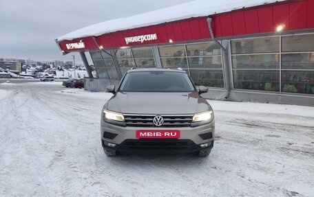 Volkswagen Tiguan II, 2018 год, 2 500 000 рублей, 6 фотография