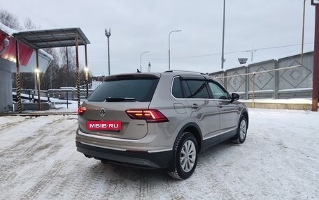 Volkswagen Tiguan II, 2018 год, 2 500 000 рублей, 10 фотография