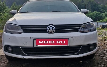 Volkswagen Jetta VI, 2013 год, 600 000 рублей, 8 фотография