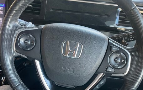 Honda Stepwgn IV, 2017 год, 2 150 000 рублей, 5 фотография